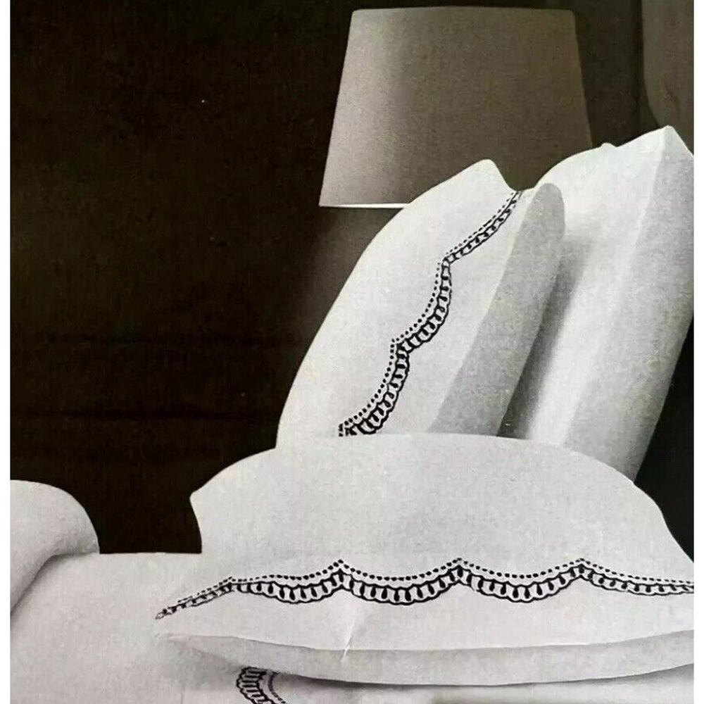 Rachel Ashwell Embroidered Scallop KING Sheet Set NAVY BLUE White 100% Cotton
